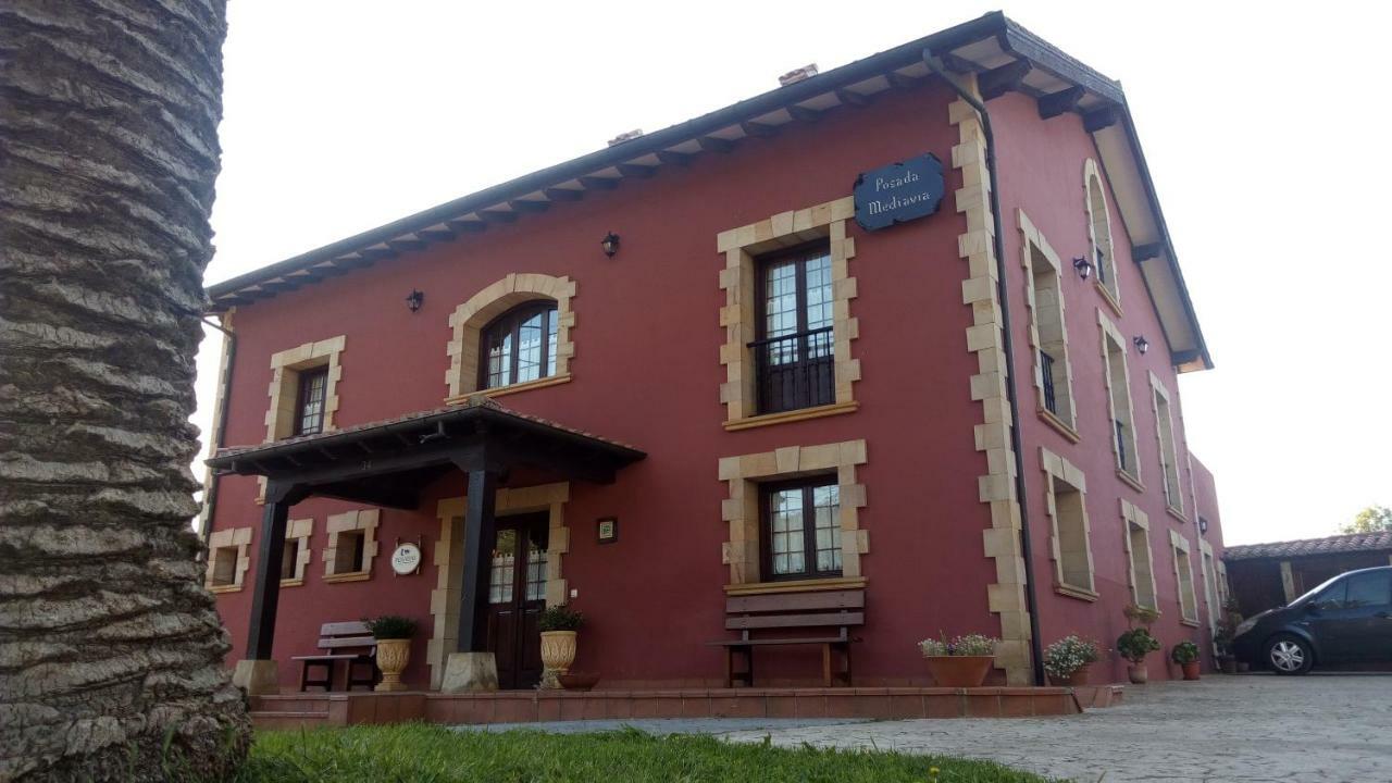 Posada Mediavia Ubiarco Exterior foto