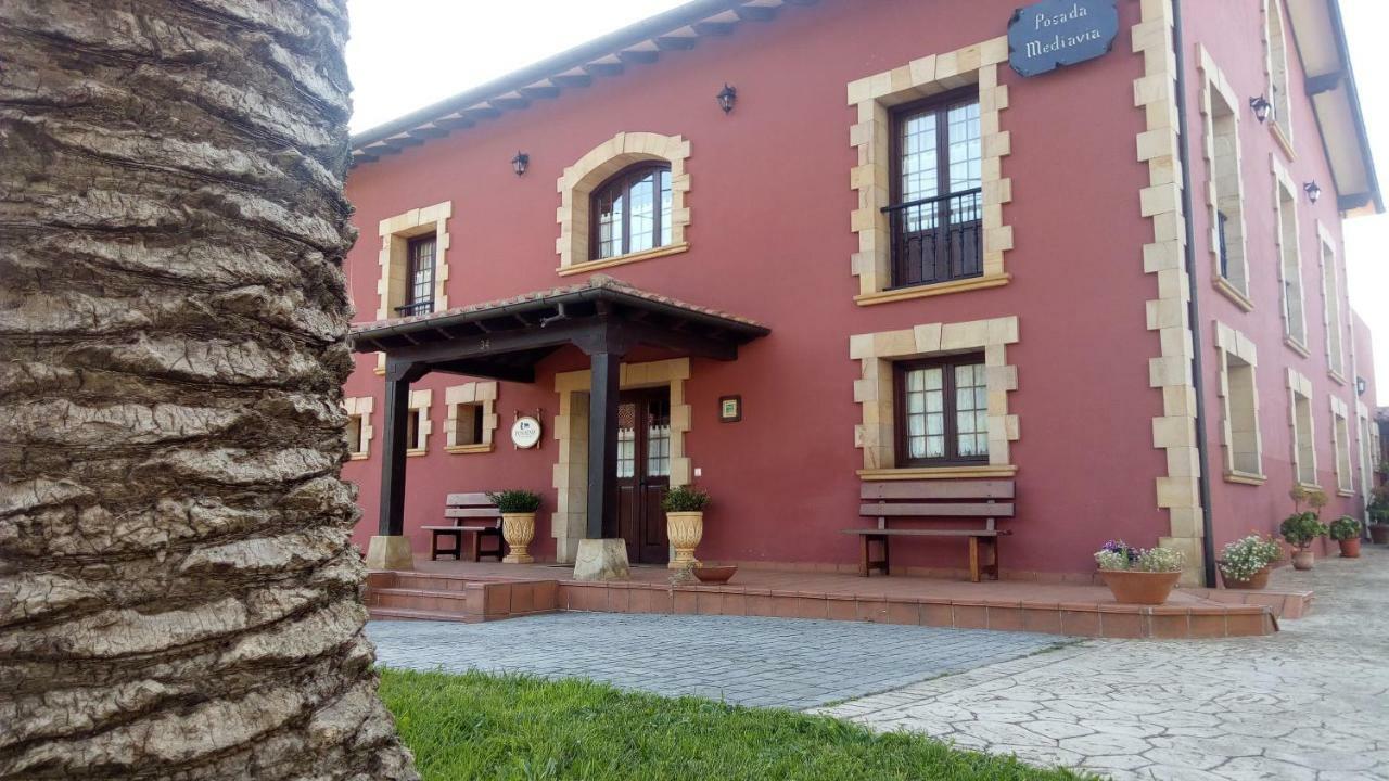 Posada Mediavia Ubiarco Exterior foto